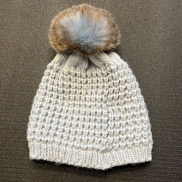 Kyi kyi faux fur beanie